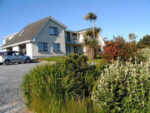 Decourcey'S Hazelbrook Farmhouse B&B Cleggan Экстерьер фото